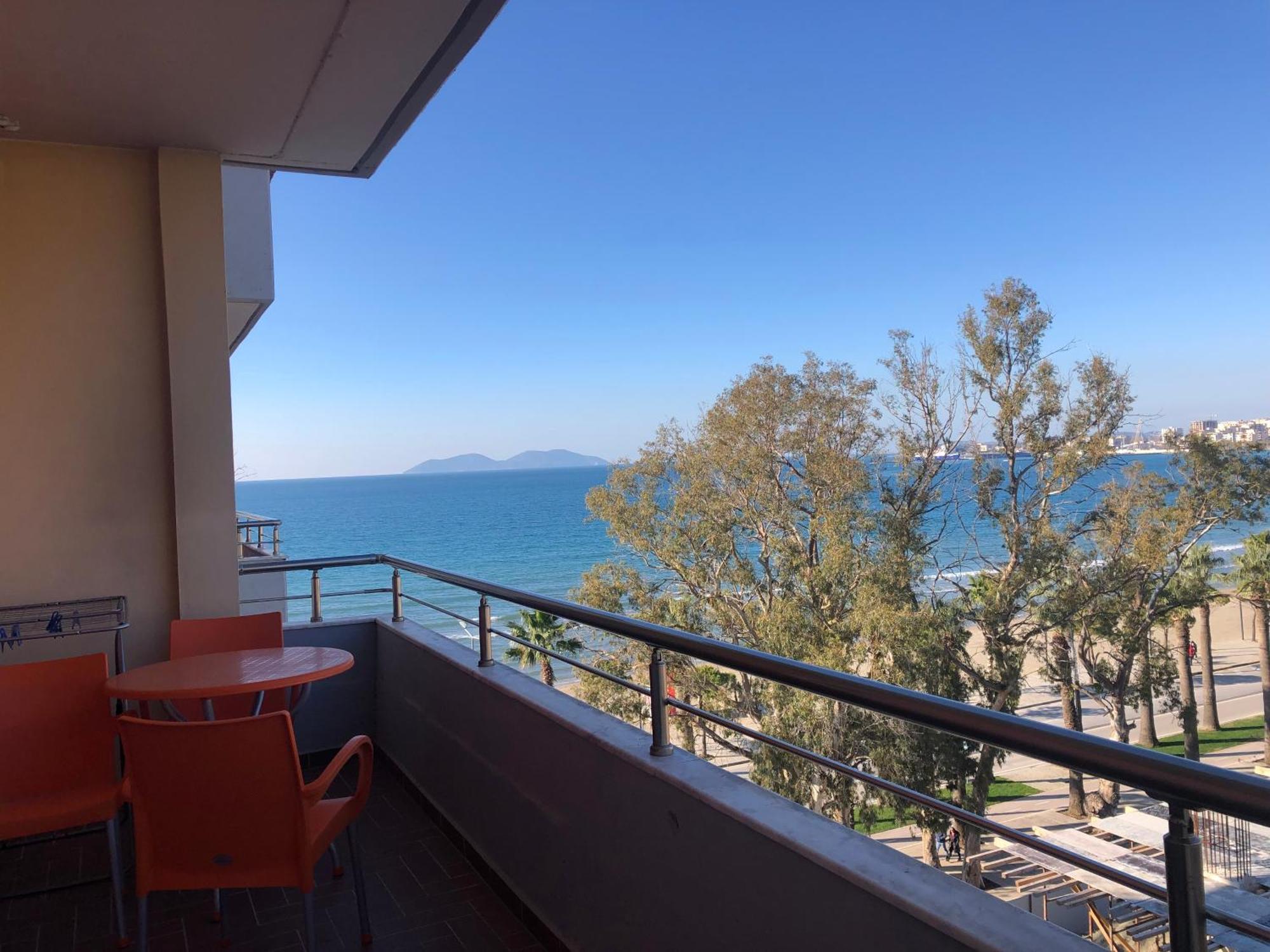 Beachfront 5 By Office Apartament Wlora