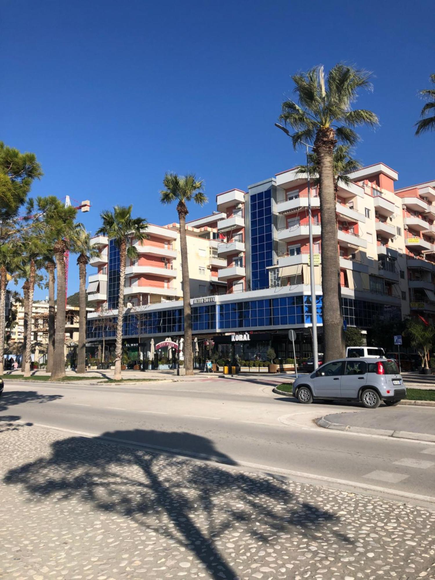 Beachfront 5 By Office Apartament Wlora