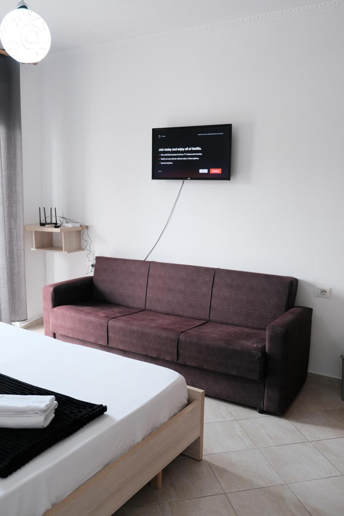 Beachfront 5 By Office Apartament Wlora