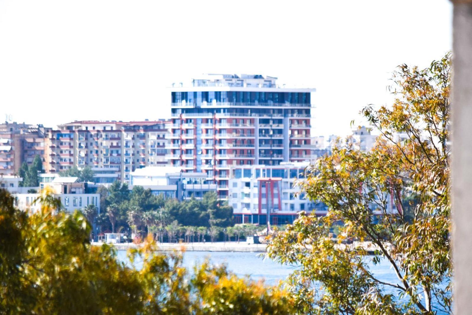 Beachfront 5 By Office