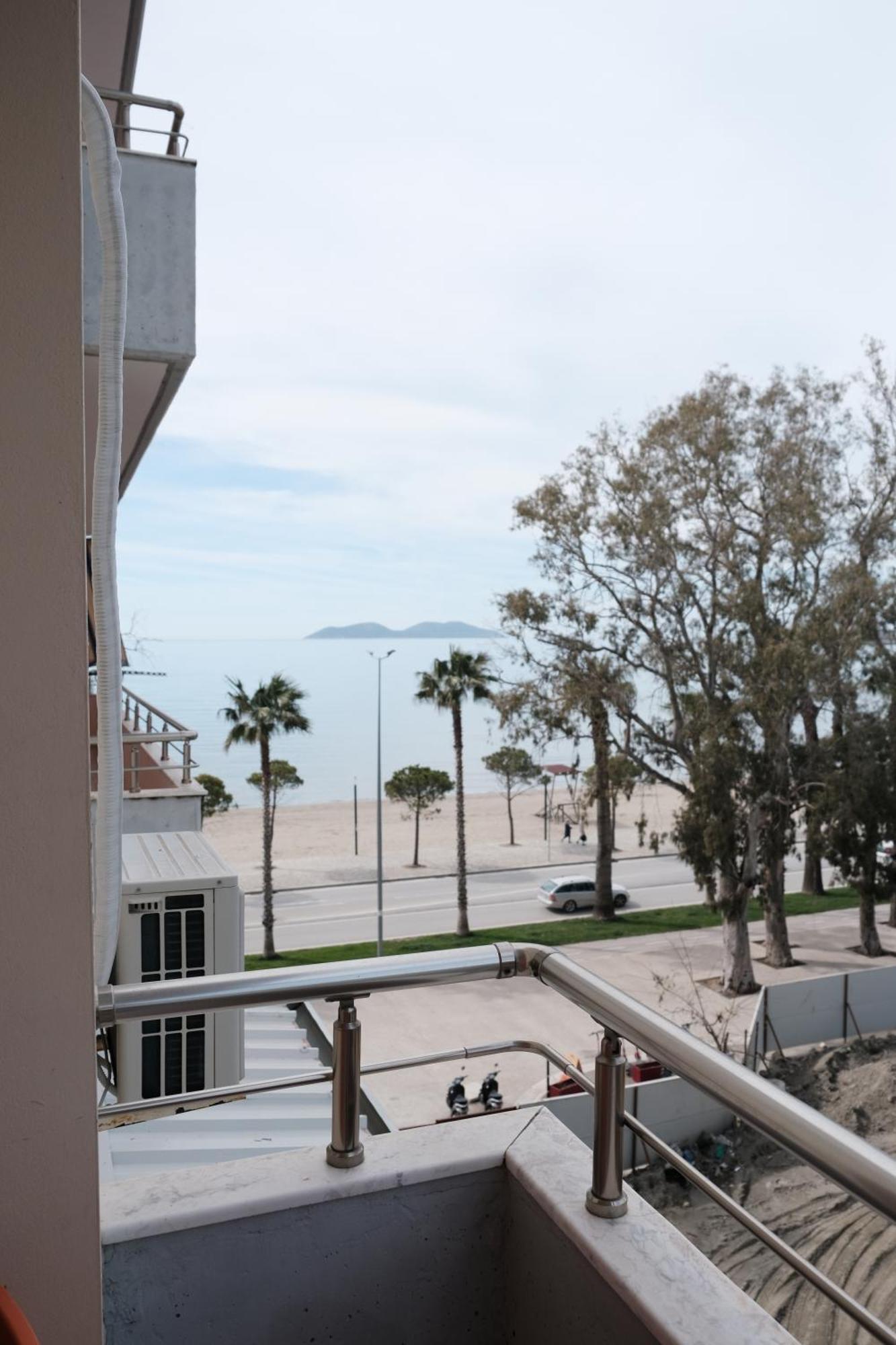 Beachfront 5 By Office Vlorë